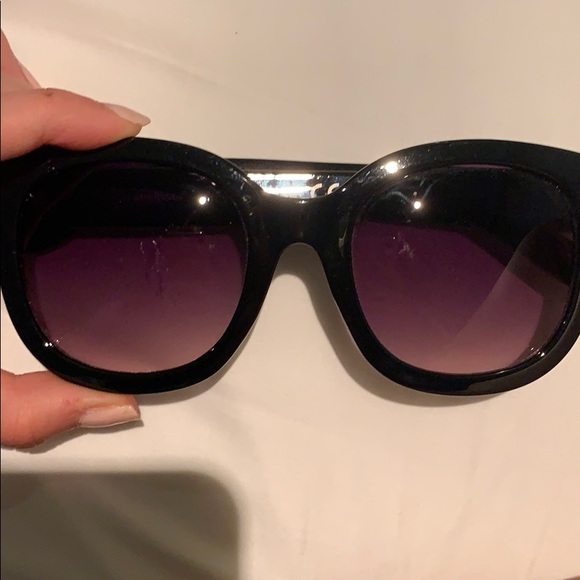 Black Thick Rimmed Sunglasses - Picture 4 of 4